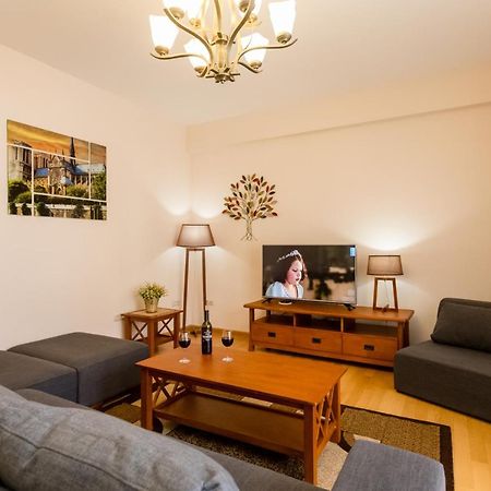 Apartment In The City Centre Ll Tbilisi Exterior foto